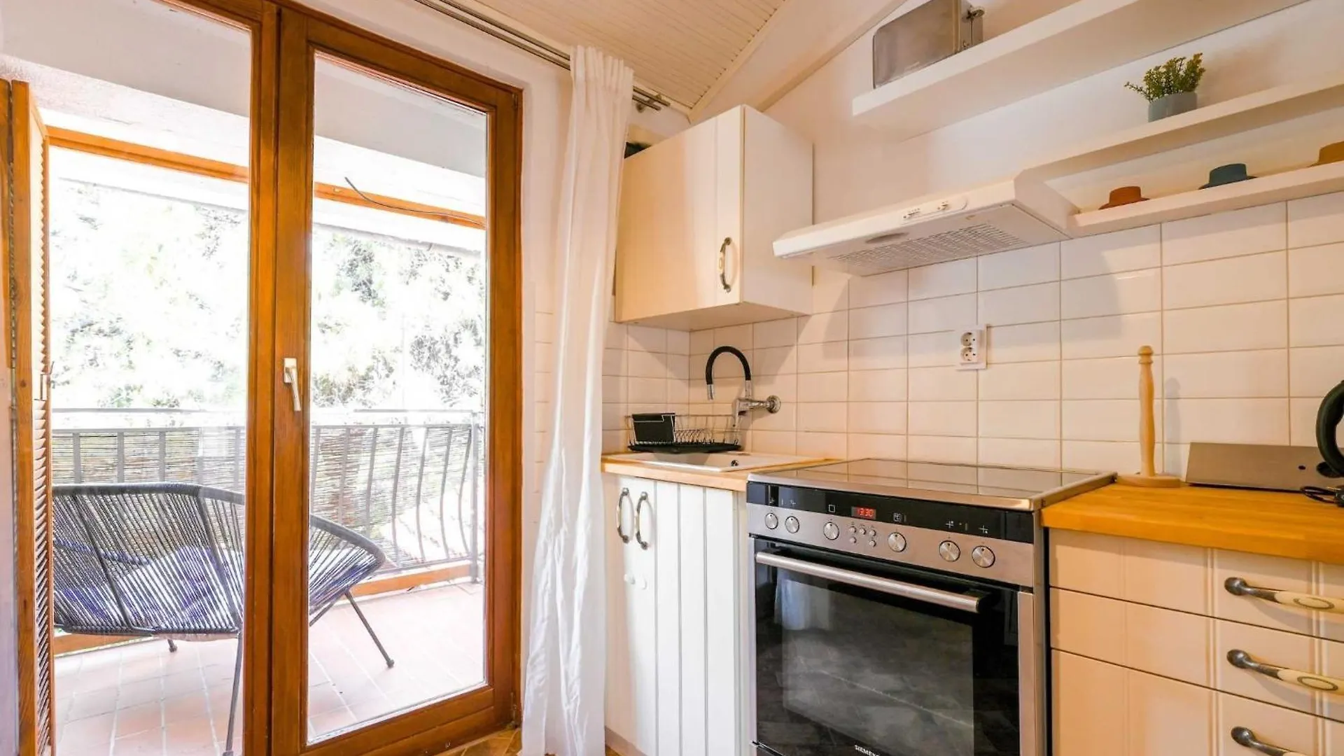Snug And Stylish Downtown Rovinj Apartment