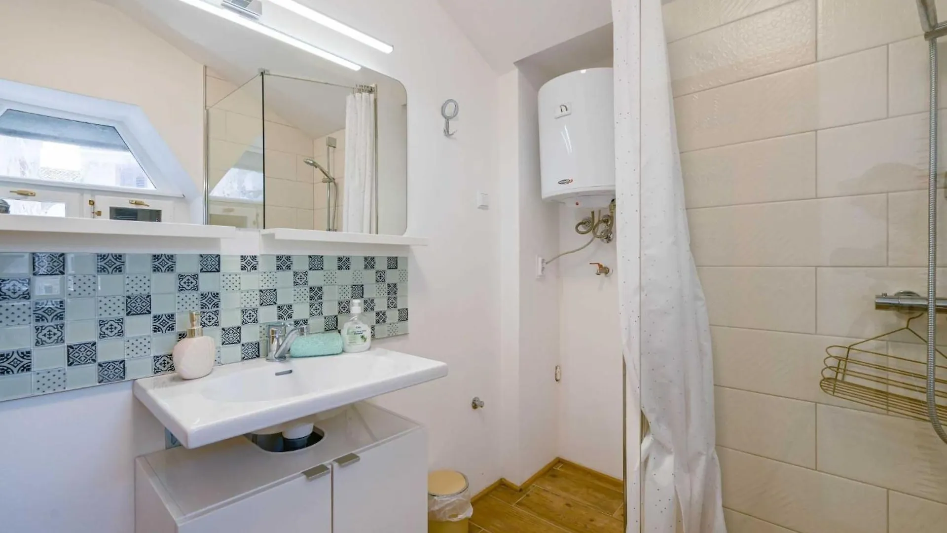 Snug And Stylish Downtown Rovinj Apartment