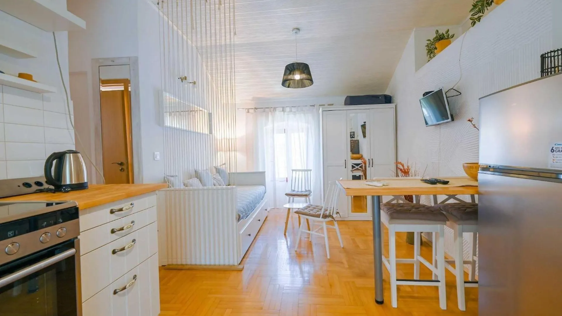Snug And Stylish Downtown Rovinj Apartment